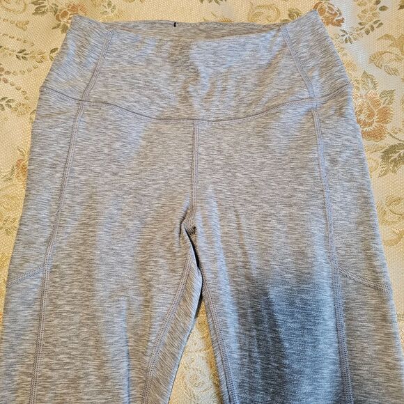 Victoria’s Secret Gray Leggings with Pockets Women’s Size 4 Made in Sri Lanka - Picture 3 of 7